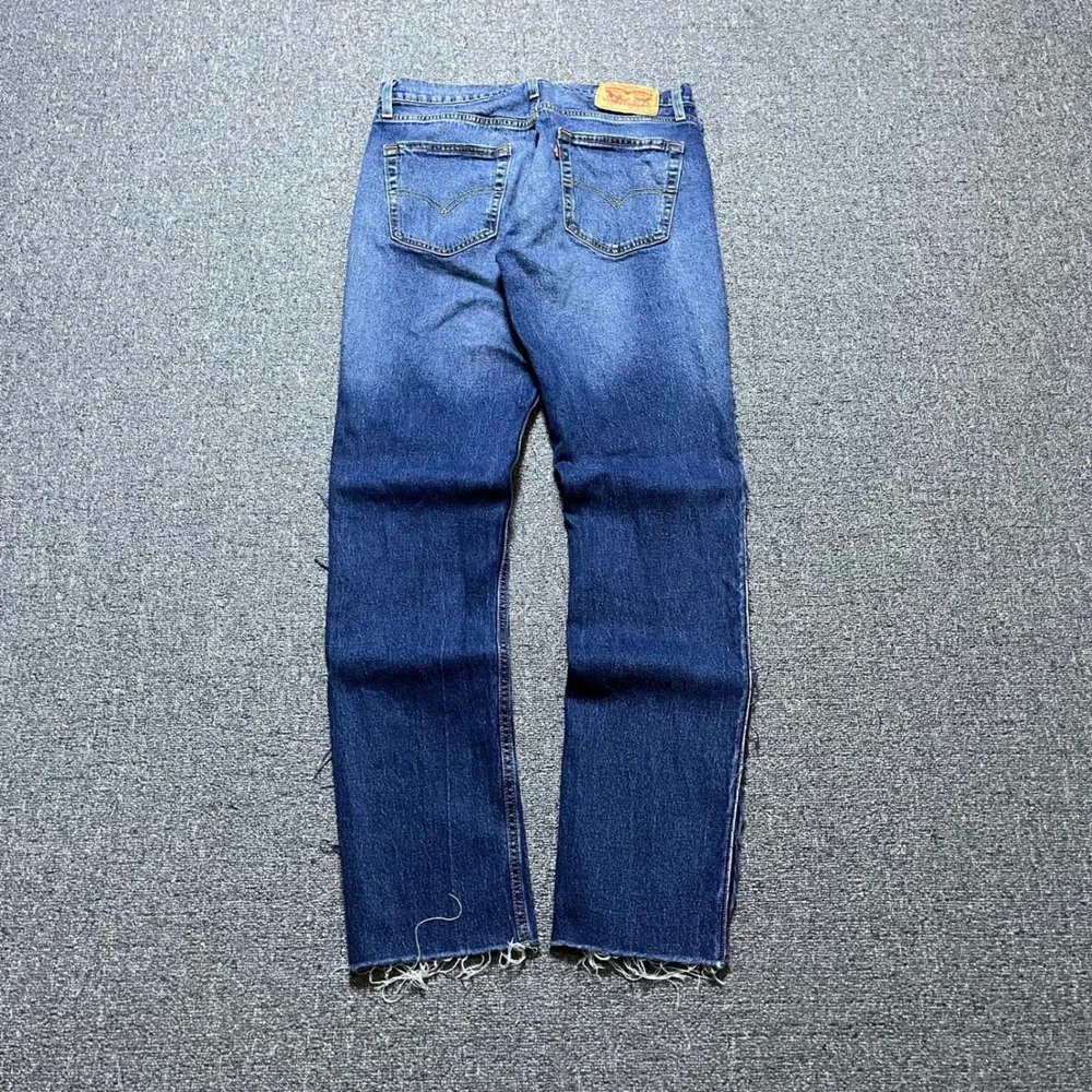 Levis inseam 32